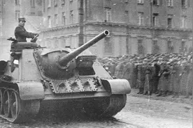 打虎亲兄弟：以T-34坦克底盘打造的苏-85坦克歼击车图片