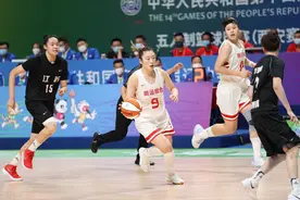 辽宁代表团再添一金！沈阳姑娘李梦随联合队获得十四运女篮冠军图片