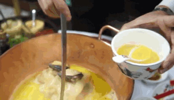 关于花胶鸡汤的说说 2025年关于花胶鸡汤的说说文案