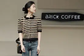 2021流行的“轻奢风”穿法，简单高级又很上档次，照着穿都美图片