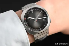 化繁为简的功夫：亨利慕时Streamliner万年历腕表图片