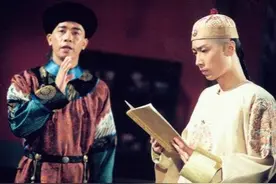 韦小宝喊出“辣块妈妈”是不是“唉呀妈呀”？翻译高手有办法图片