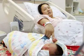 为何婴儿出生后，都会被抱走“半小时”，产科医生不会告诉你图片