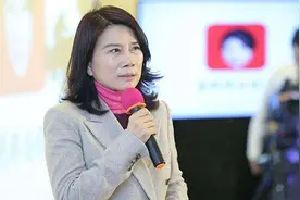 孩子2岁时丈夫去世，守寡一辈子，离乡打工，如今500万年薪还单身图片