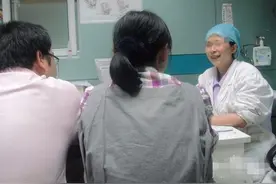 产检时医生质问：不是头次怀孕吧？老公的反应，让妻子感到没嫁错图片
