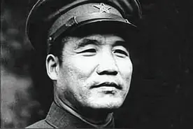 此人是贺龙的诸葛，刘伯承的智囊，建国后授上将，当了副总参谋长图片