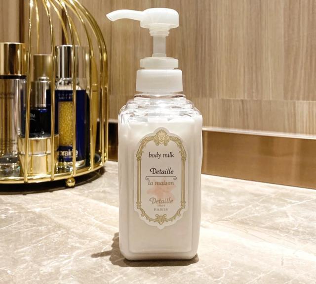 蜜桃白茶身体乳可以去毛吗