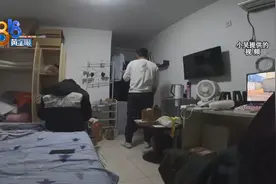 多名圆通快递员上门对骂，只因一根数据线？图片
