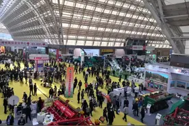 国际农机展上的15款704拖拉机图片