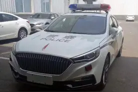 我国警车换装了，淘汰大众丰田，新车更彰显大国风范图片