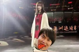 刀塔美女解说Ams化身樱岛麻衣，让人把腿舔骨折的原因找到了图片