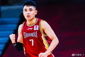 CBA神射手晒出结婚证，赵继伟留言又要随份子，原帅催婚赵继伟图片