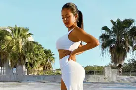 25岁哥伦比亚“卡戴珊”，沙漏身材，圈粉百万，教你塑造同款图片