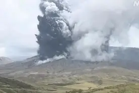 名校志向塾：阿苏山火山喷发，日本火山为何这么多？图片