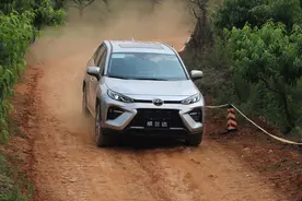 四驱、混动受追捧，威兰达开起来怎么样？图片