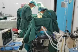 区妇保院外科为80岁高龄老人成功实施胆囊切除术并胆总管探查取石术图片