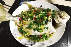 超鲜美的清蒸金鲳鱼，做法简单，一学就会图片