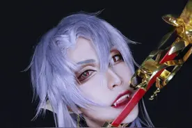 《终结的炽天使》费娘COS：只要哥哥长得好，一声“啊哈”我就倒图片