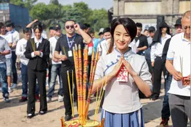 横店20万群演现状：大部分低学历，美女泛滥成灾，懒汉光棍遍地图片
