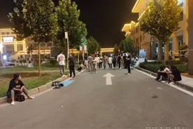 衡水一中邯郸分校｜2020招生报名第一天：校园内，家长们为了孩子依然在奔波图片