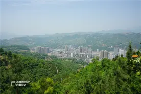 陕西秦岭小县城，坐火车来比开车自驾快，还藏中国唯一的自然奇观图片