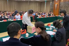 汕头举行市直及驻汕单位创文挂钩帮扶抽签仪式图片