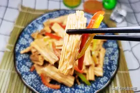 腐竹越泡越烂，又不劲道，商贩：泡的方法不对，难怪不劲道不好吃图片