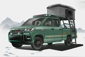 五菱征途野营版最新消息，车头大护杠，车箱龙门架，还有一架梯子图片