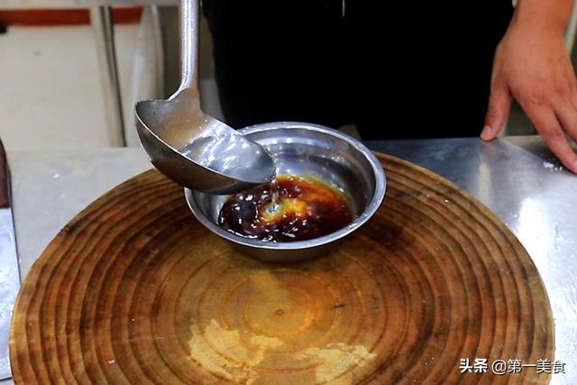秋葵还在焯水吗？难怪营养都流失了！教你1招，秋葵脆嫩更鲜香