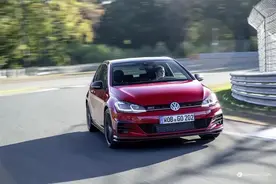 大众高尔夫GTI：从第一代高尔夫GTI到第八代高尔夫GTI图片