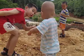 农村三兄弟图片