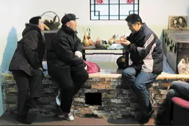 旧时东北"拉帮套"真实写照："招夫养崽子"，一女二夫能接受？图片