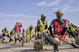 去敦煌徒步，也是情侣间的一场默契挑战图片