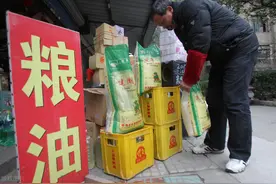 贵州夫妻开粮油店，又送米又送油，反而年赚200万，套路深得很图片