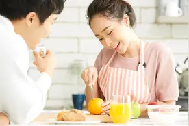 丈夫每天夜跑2小时，看到跑步数据后，妻子果断地提出离婚图片