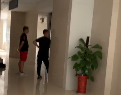 河南玛莎拉蒂95后肇事女司机ICU抢救，家族在当地经营皮革生意