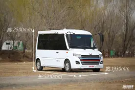 车长5.2米/1米75宽大通铺睡一家3口实拍五菱Q500房车图片