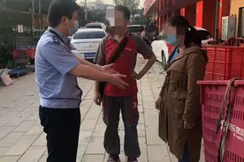 “混得不好”就不回家？七旬母亲千里来汉寻子，民警助团圆图片