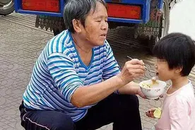 奶奶给7个月男婴喝这东西，竟要了孩子的命，医生：全怪奶奶图片