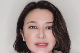 57岁关之琳近照曝光，却被指脸部肿胀表情僵硬？白发抢镜显苍老图片