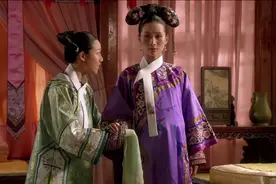 皇上探望有孕的安陵容时，为何临走要拍一下她的大肚子？细思极恐图片