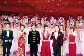 她曾是央视主持人，嫁给一见钟情的安徽富商，丈夫一天赚3个亿图片