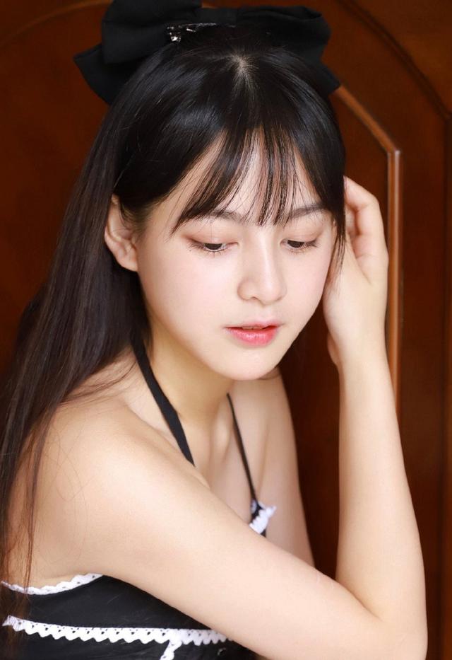 猫女郎少女 卧室性感丝袜 私房写真