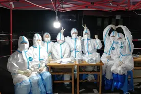 他们的样子 让人心疼——重庆抗疫一线群像图片