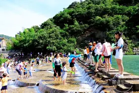 宁波北仑有一个鱼鳞坝火了，美不胜收，游人如潮，怎么走看这里图片