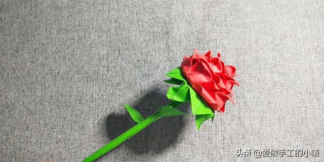 超漂亮的玫瑰花折纸，看似复杂，实则非常简单哦