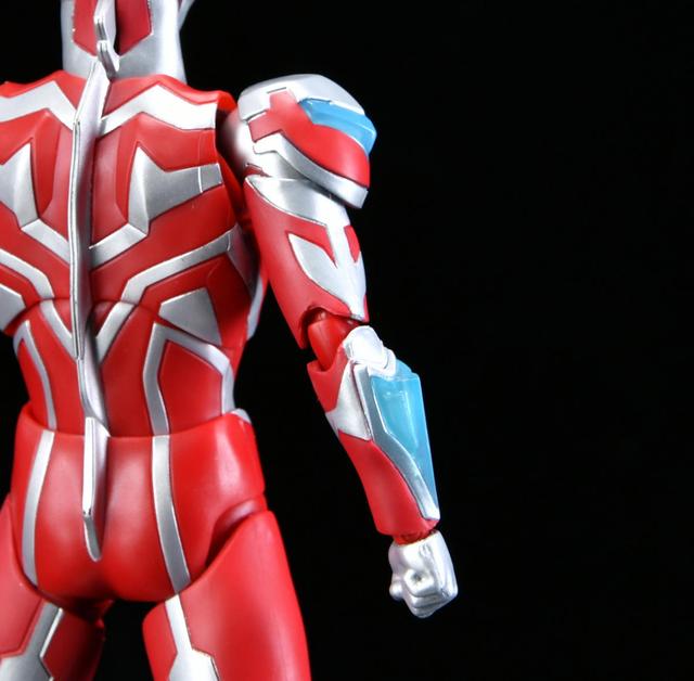 78官测：万代 SHF 银河奥特曼