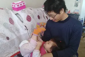 据研究证明，父亲成为“女儿奴”是正常现象，因为他们“没脑子”图片