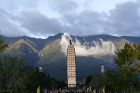 大理到丽江已开通动车，但时速只有140公里，还单线，怎么回事？图片