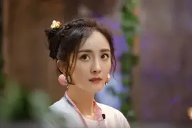 小八卦：杨幂 戚薇 郭麒麟 易烊千玺 钱枫 赵薇 张雨绮 辛芷蕾图片